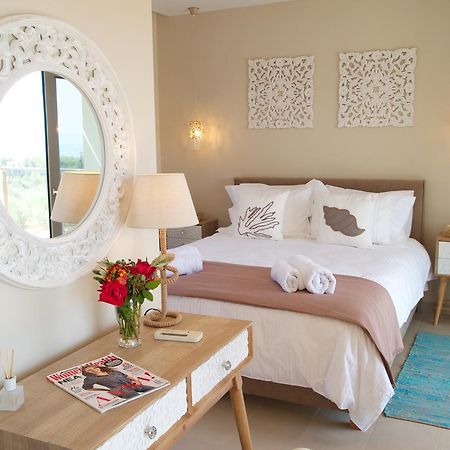 Villa Ion Pangea Villas ตราเปซากิ ภายนอก รูปภาพ