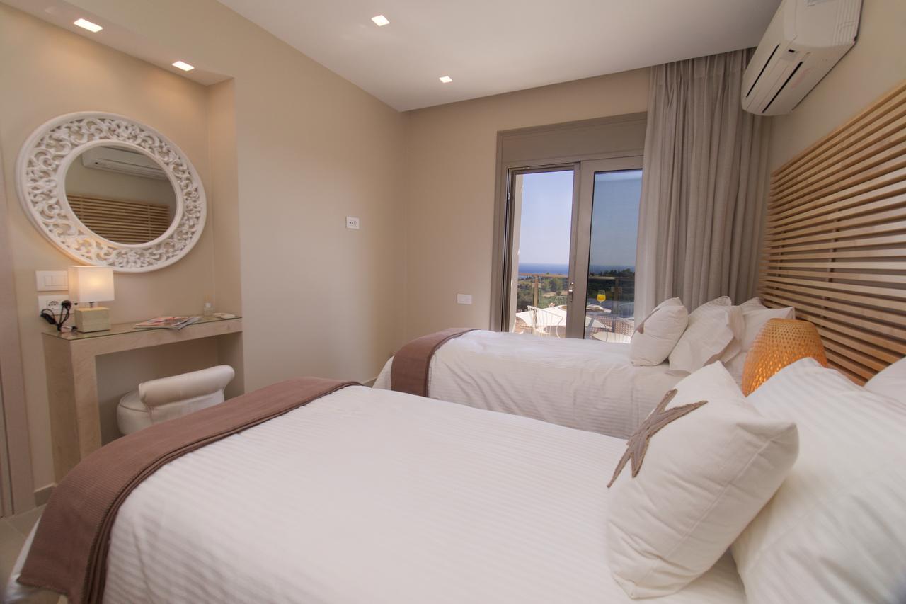 Villa Ion Pangea Villas ตราเปซากิ ภายนอก รูปภาพ